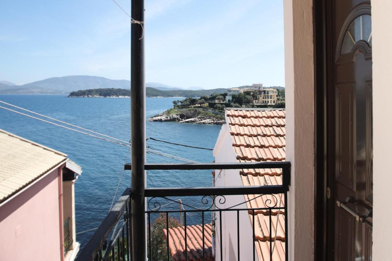 Вилла Gabriela'S Seaside House Кассиопи Экстерьер фото