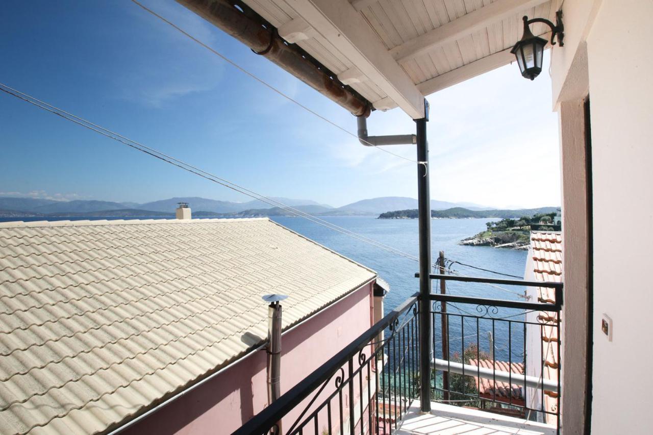 Вилла Gabriela'S Seaside House Кассиопи Экстерьер фото